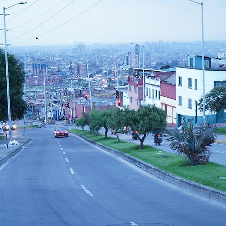 Casa De Lourdes - La Candelaria Богота Экстерьер фото