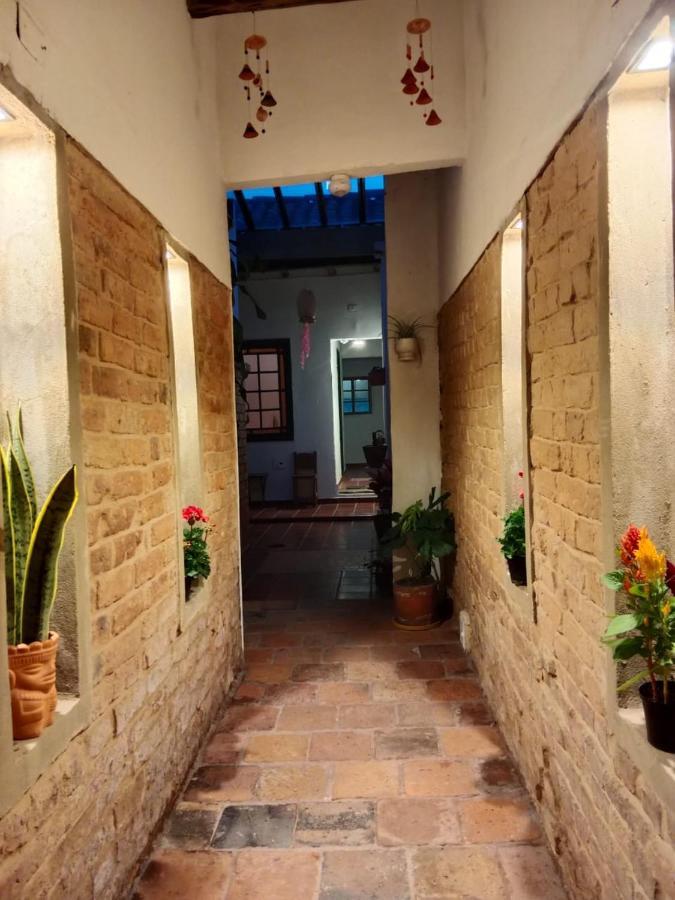 Casa De Lourdes - La Candelaria Богота Экстерьер фото