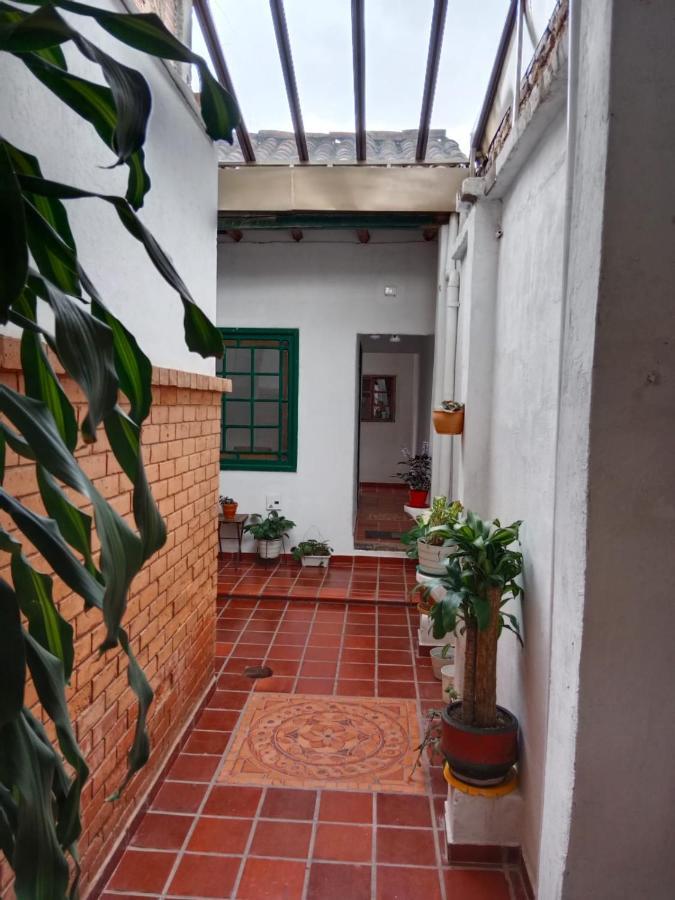 Casa De Lourdes - La Candelaria Богота Экстерьер фото