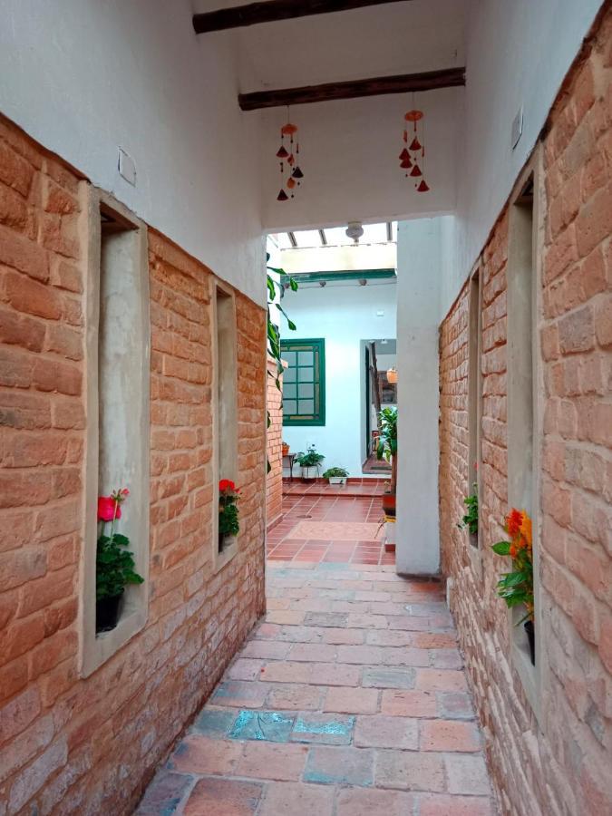 Casa De Lourdes - La Candelaria Богота Экстерьер фото