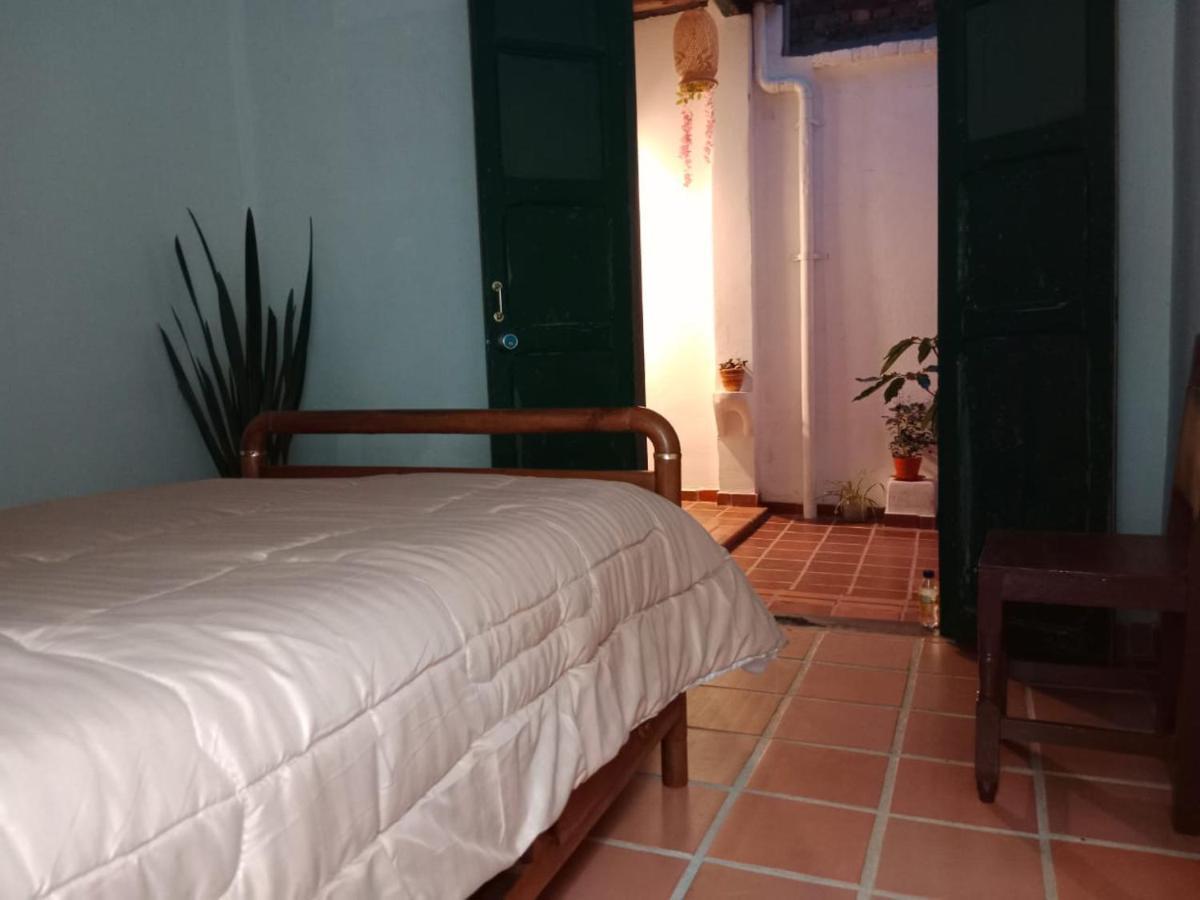 Casa De Lourdes - La Candelaria Богота Экстерьер фото