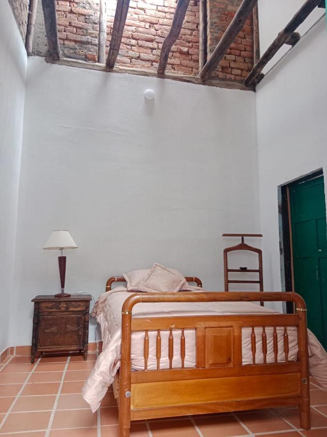 Casa De Lourdes - La Candelaria Богота Экстерьер фото