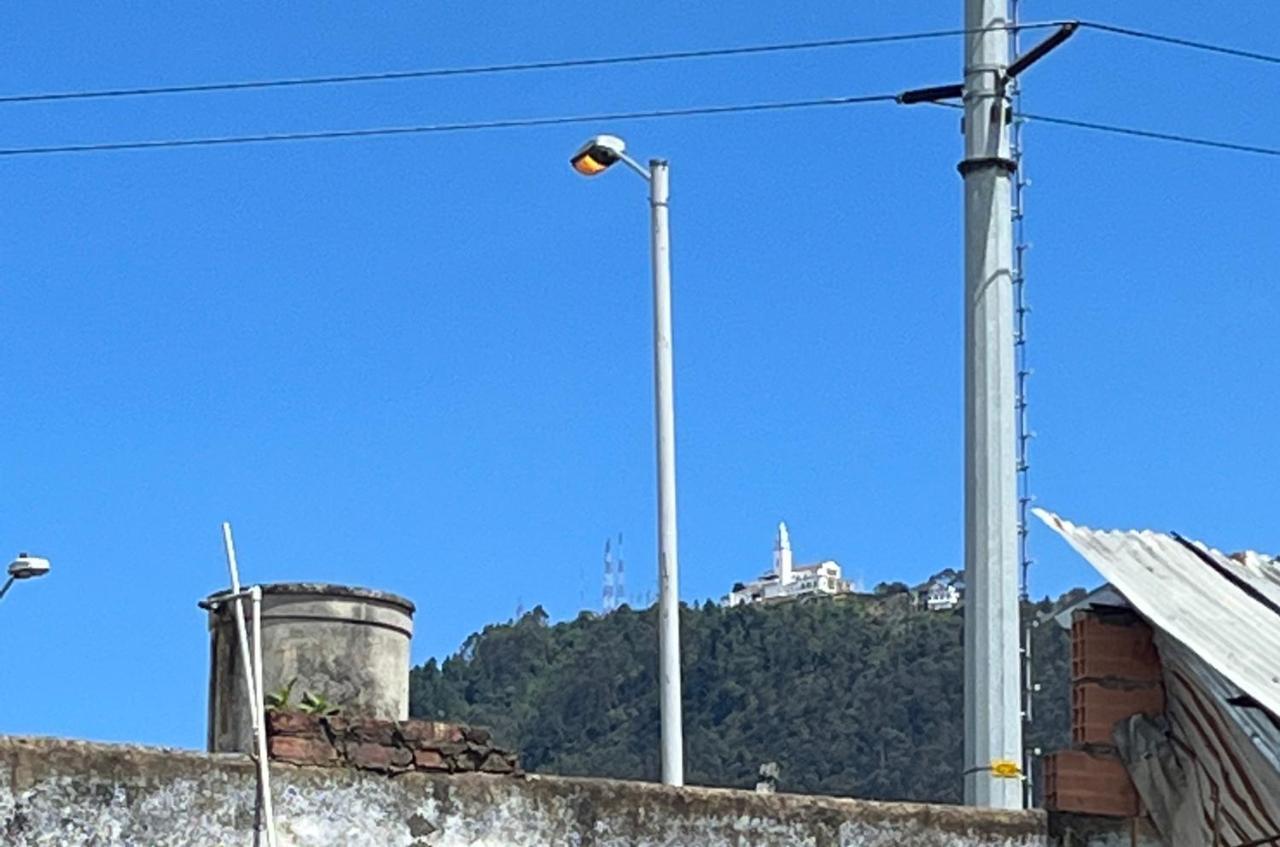Casa De Lourdes - La Candelaria Богота Экстерьер фото