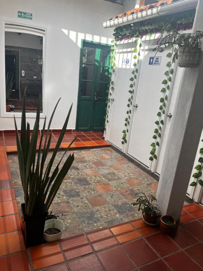 Casa De Lourdes - La Candelaria Богота Экстерьер фото