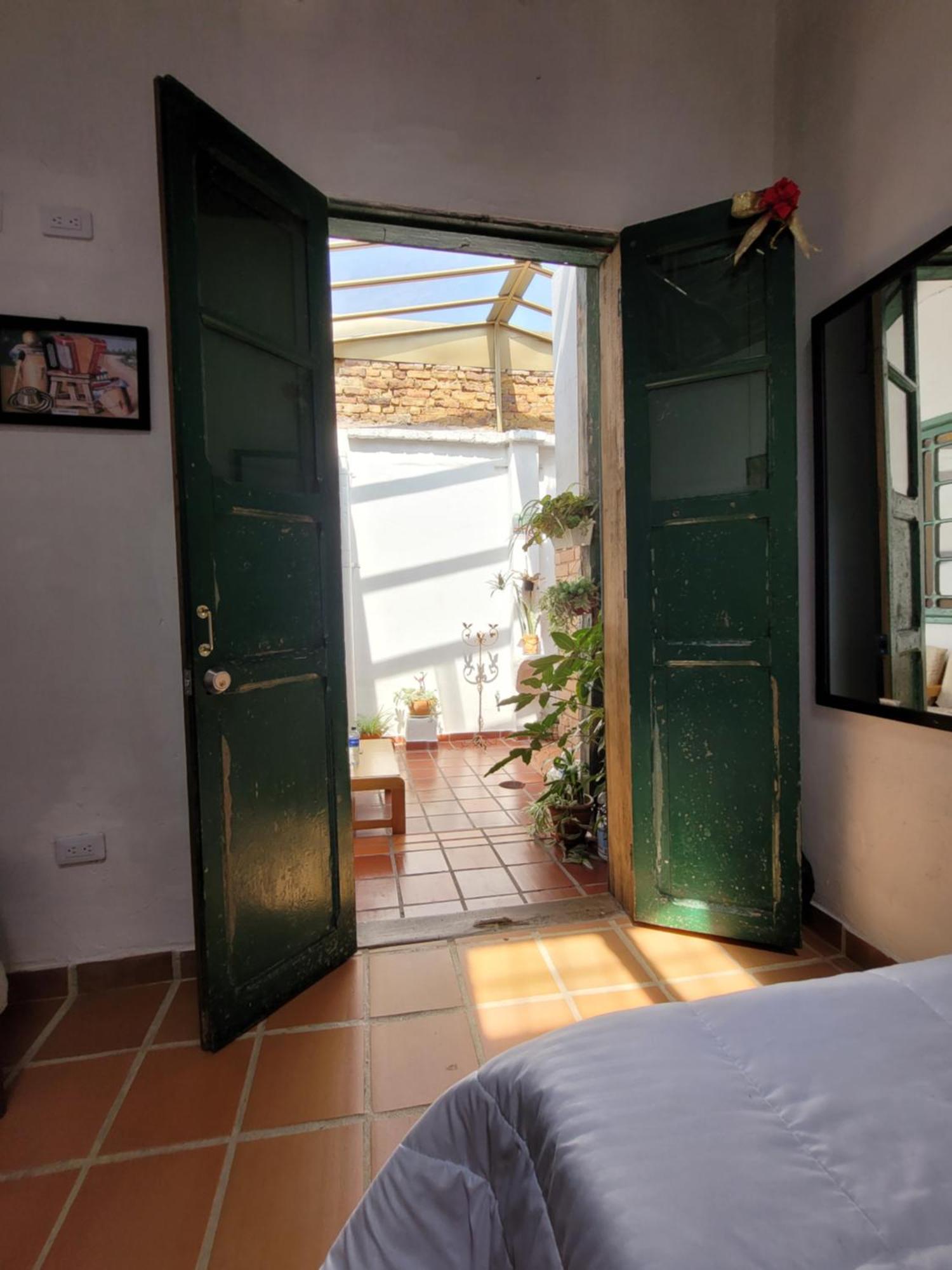 Casa De Lourdes - La Candelaria Богота Экстерьер фото